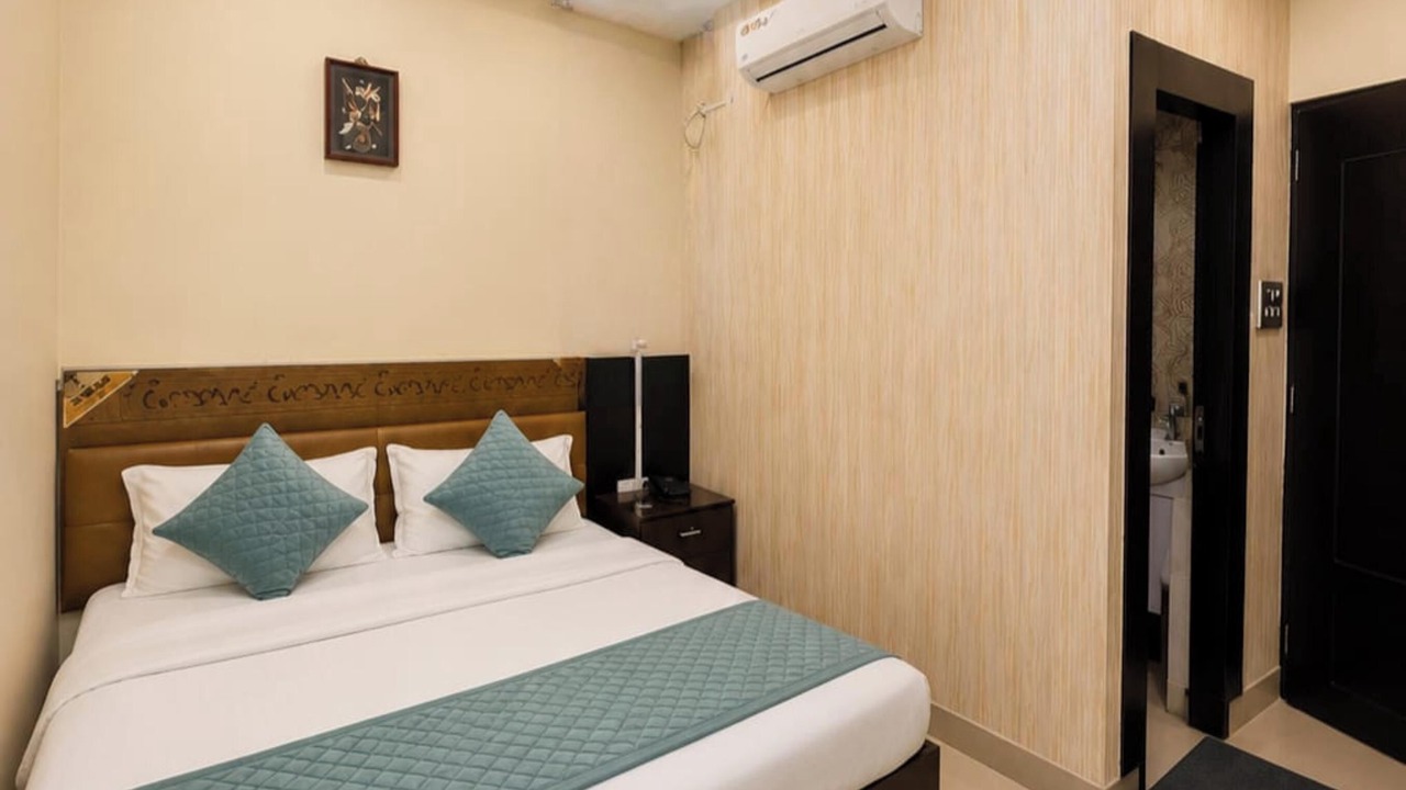 Photo of Bedroom in Mayapur