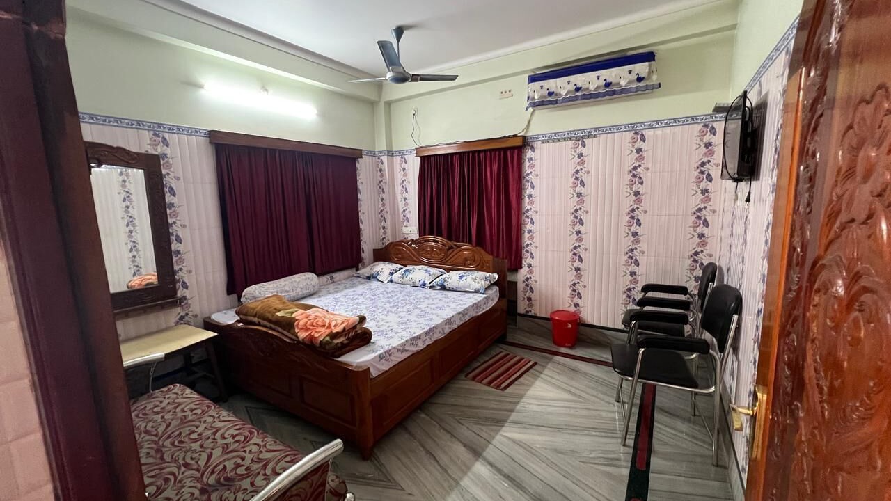 Photo of Bedroom in Mayapur