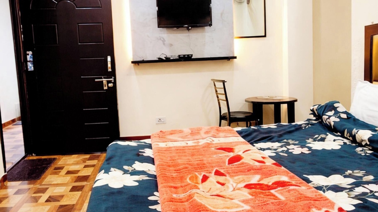 Photo of Bedroom in The Mall Road