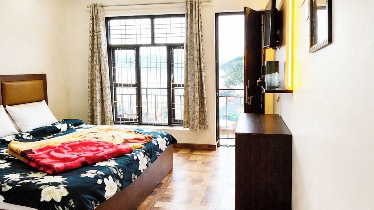 Photo of Bedroom in The Mall Road