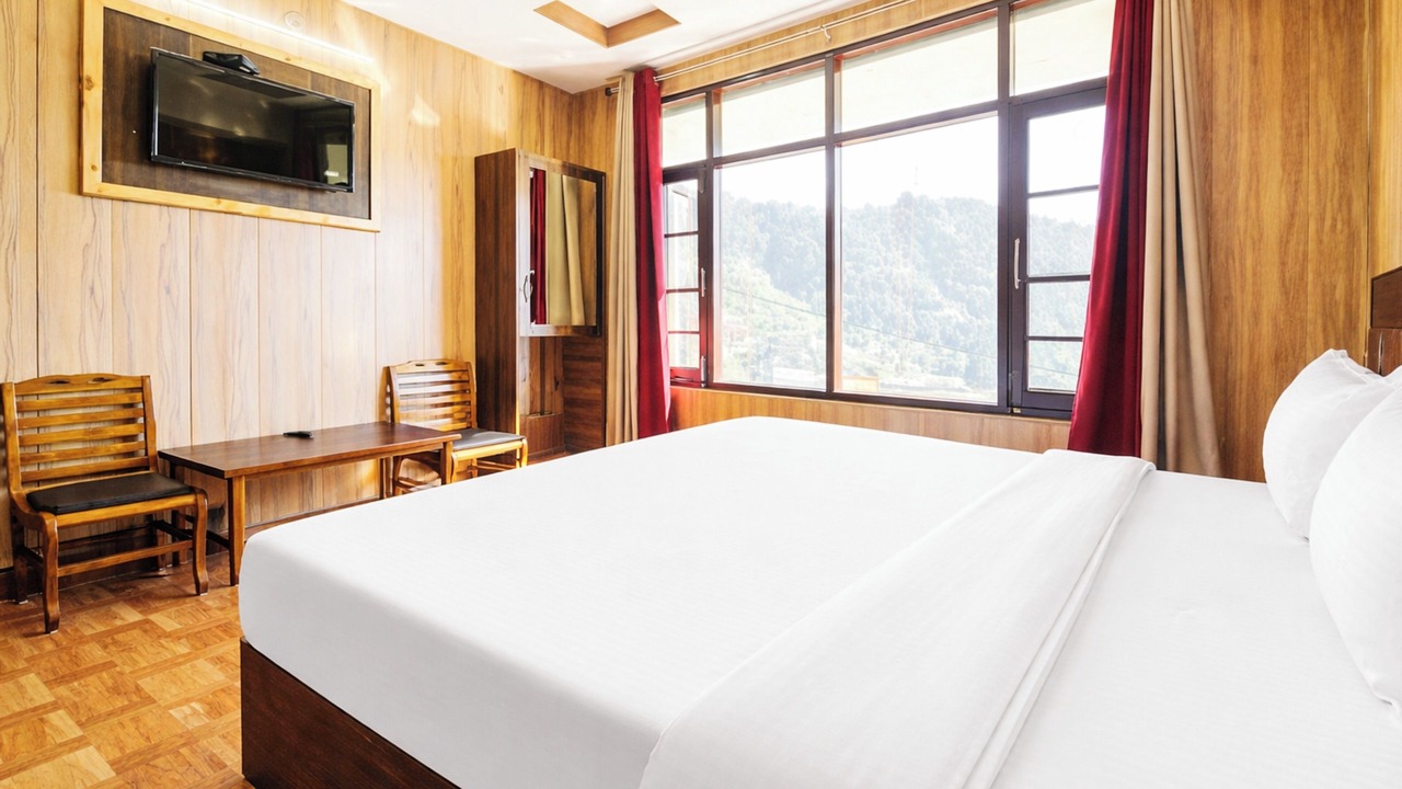 Photo of Bedroom in The Mall Road