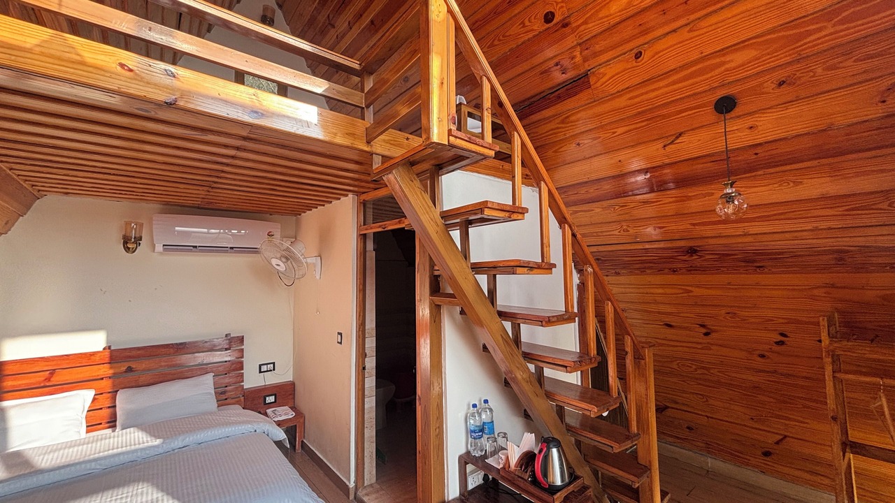 Photo of Patio Balcony in Mukteshwar
