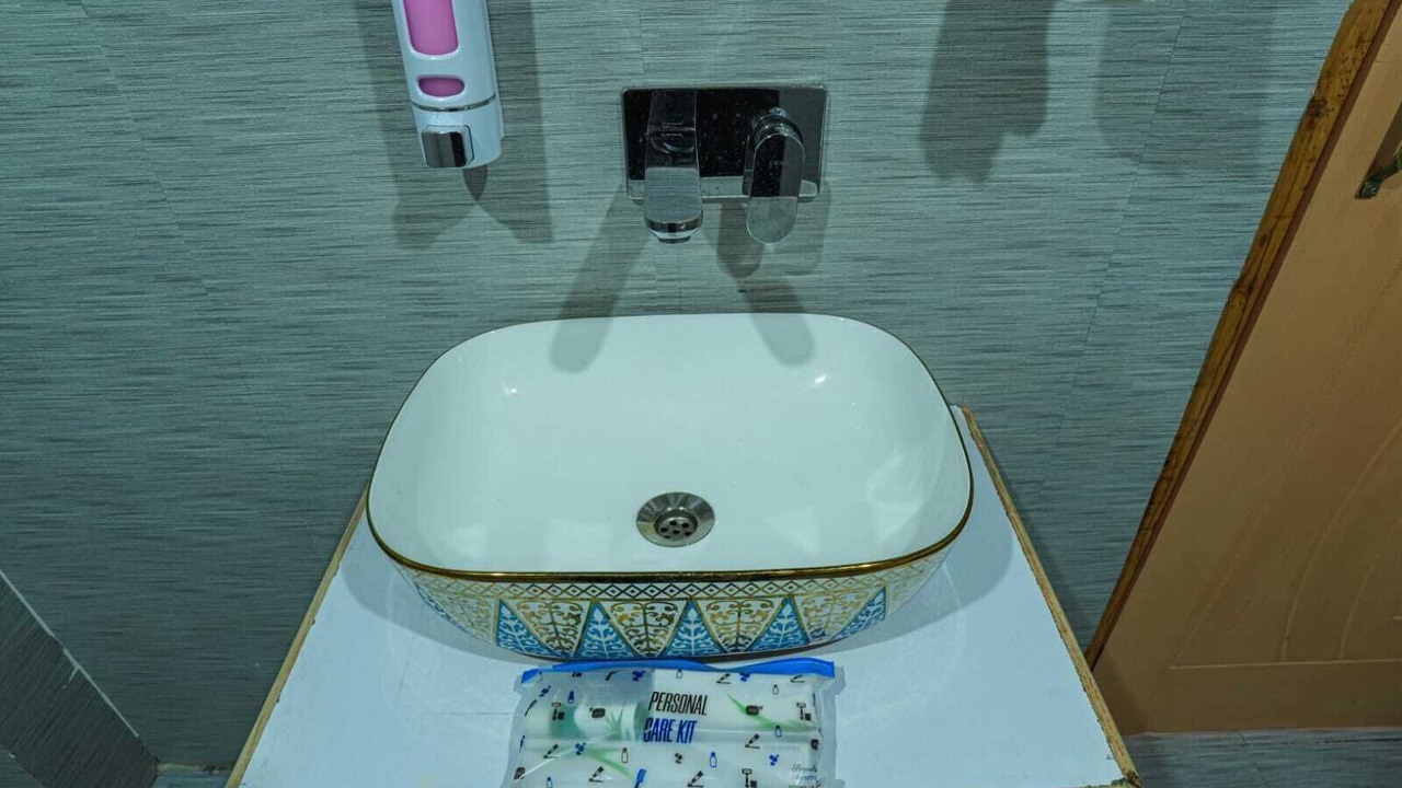 Photo of Bathroom in Banjar
