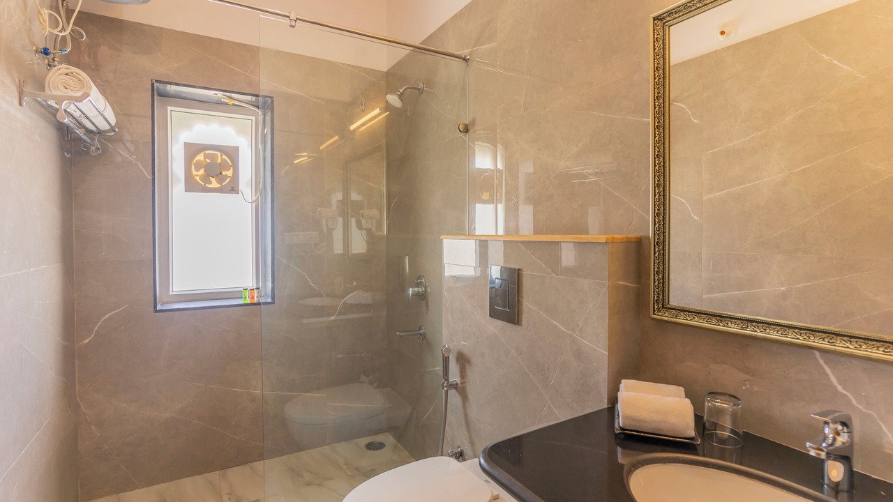 Photo of Bathroom in Gayariawas