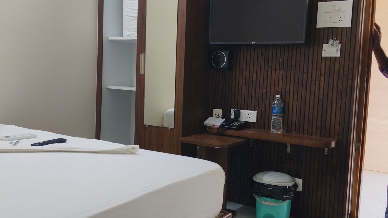 Photo of Bedroom in Palani