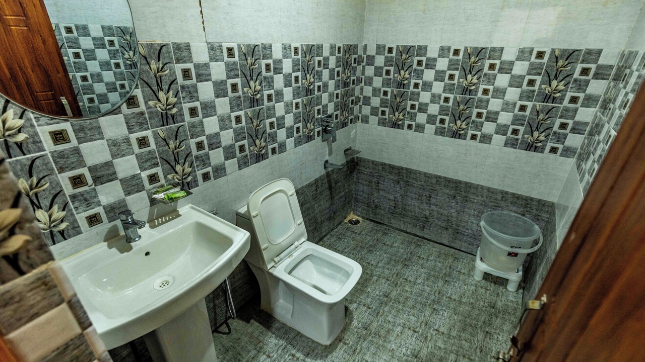 Photo of Bathroom in Naina Range