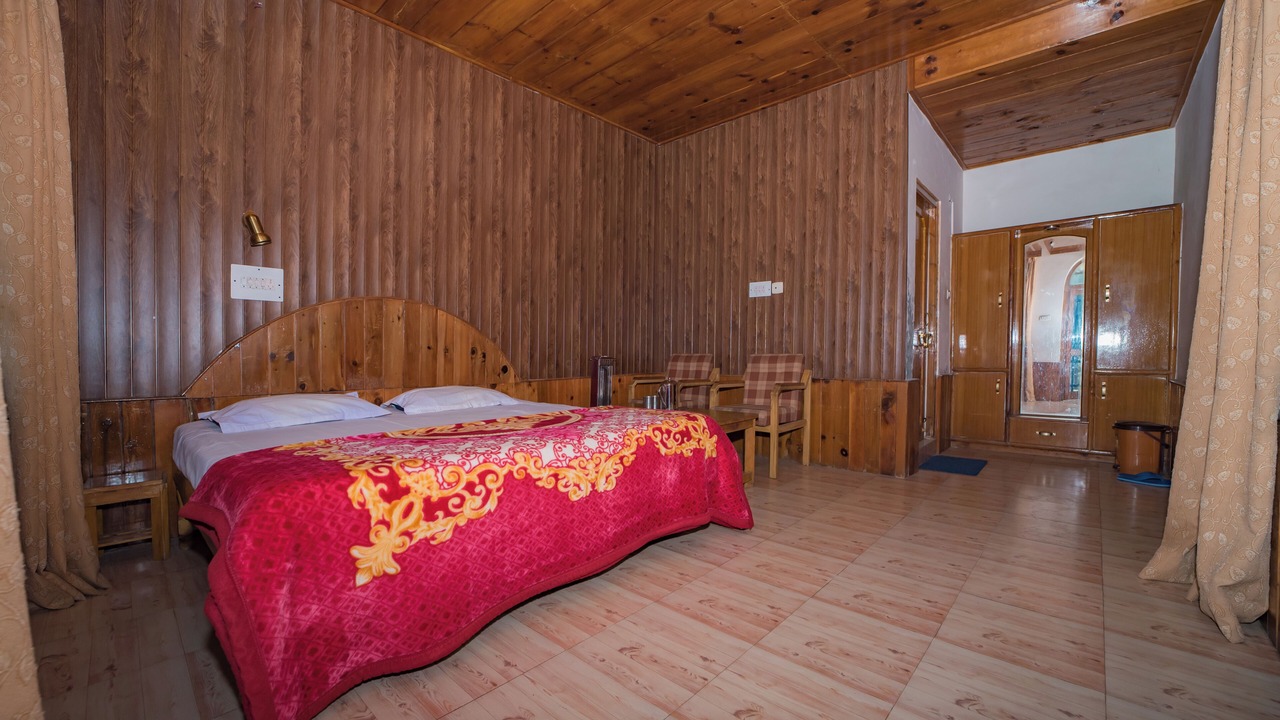 Photo of Bedroom in Barot