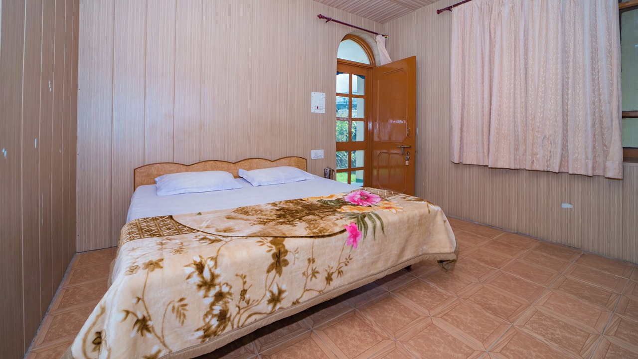 Photo of Bedroom in Barot