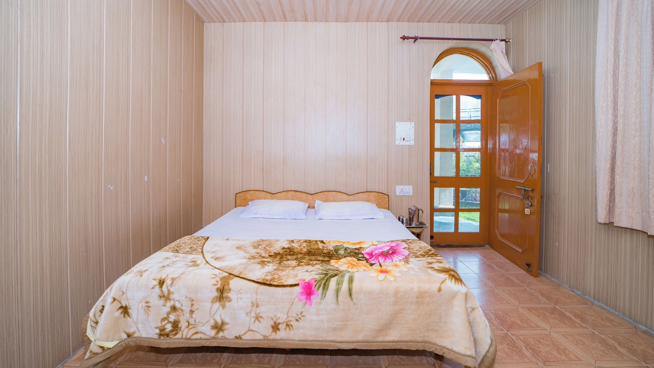 Photo of Bedroom in Barot