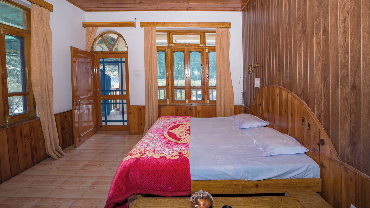 Photo of Bedroom in Barot