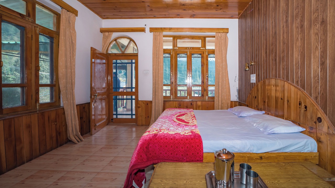 Photo of Bedroom in Barot