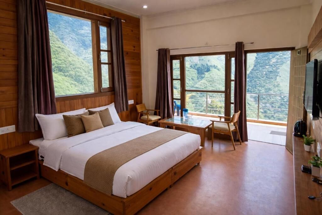 Photo of Patio Balcony in Chakrata
