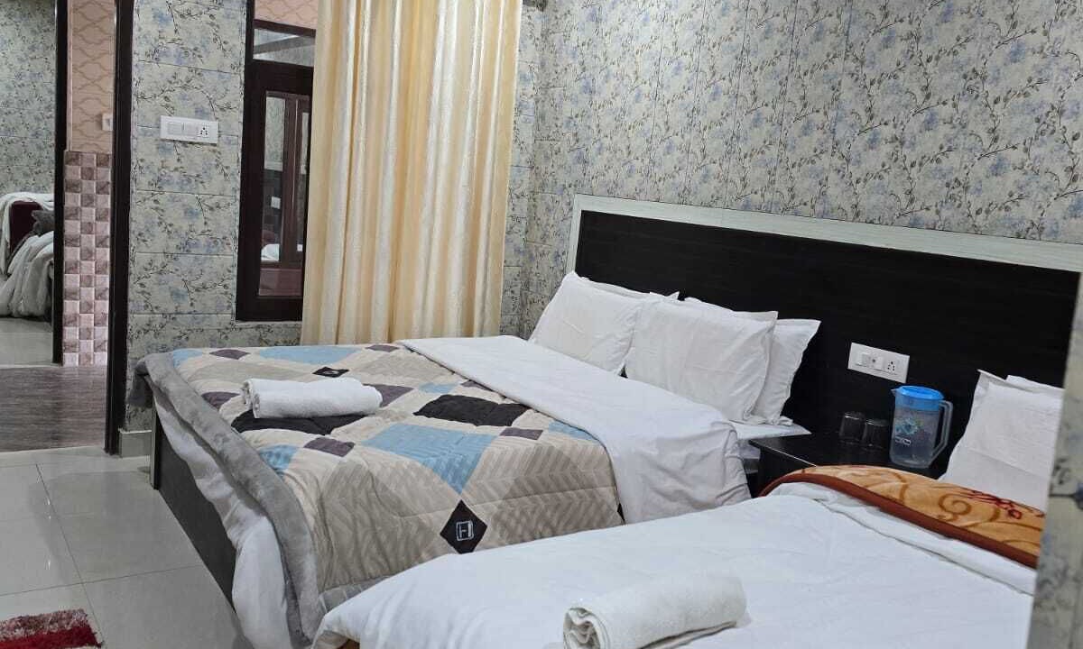 Photo of Bedroom in Badrinath
