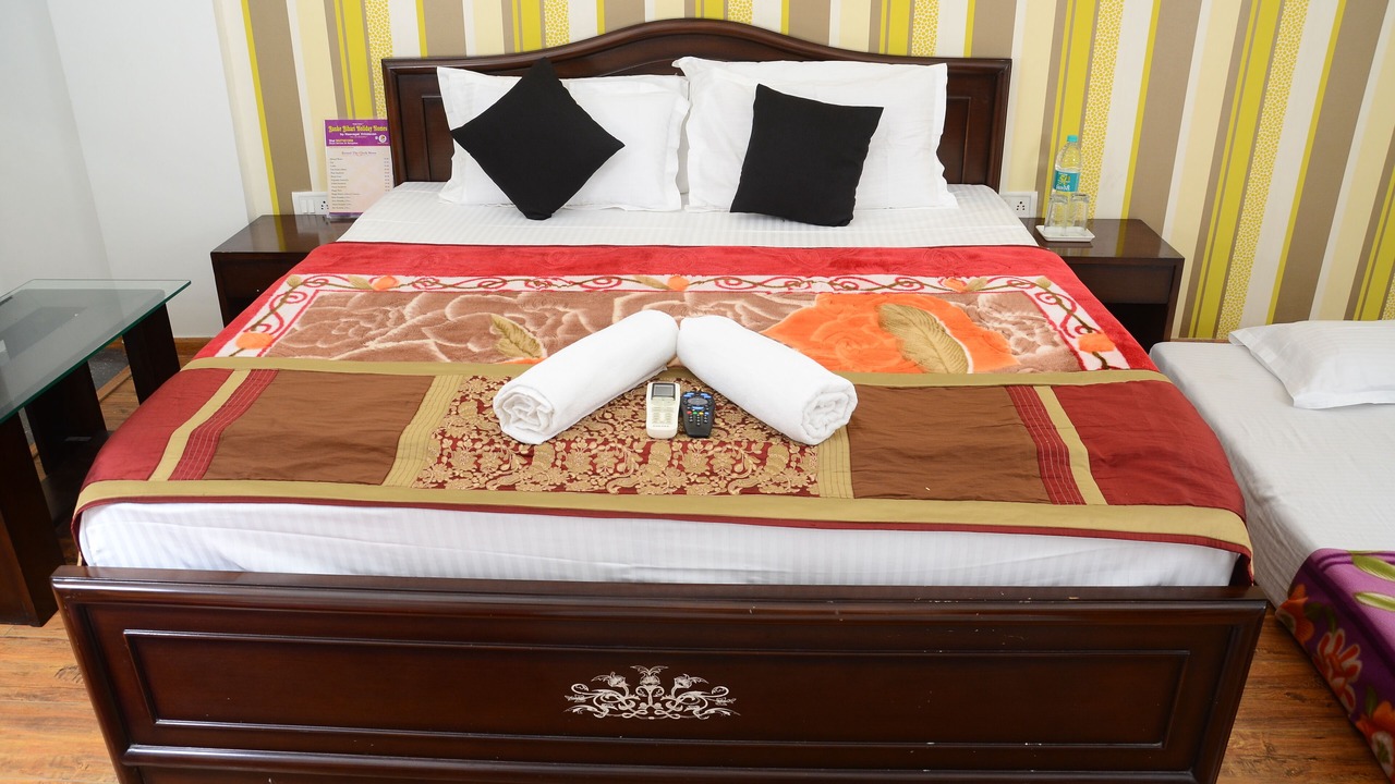 Photo of Bedroom in Etah
