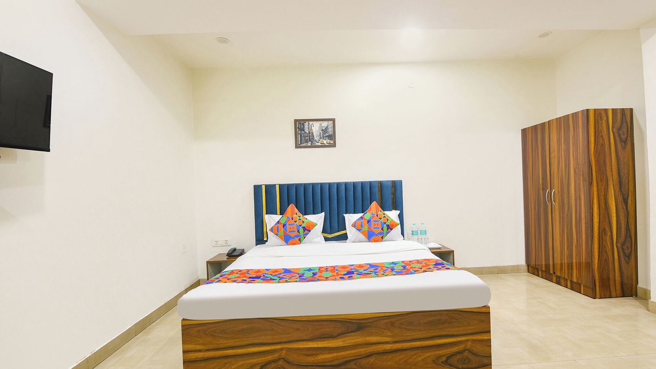 Photo of Bedroom in Karol Bagh
