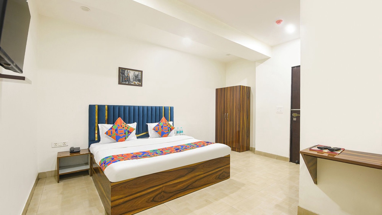 Photo of Bedroom in Karol Bagh