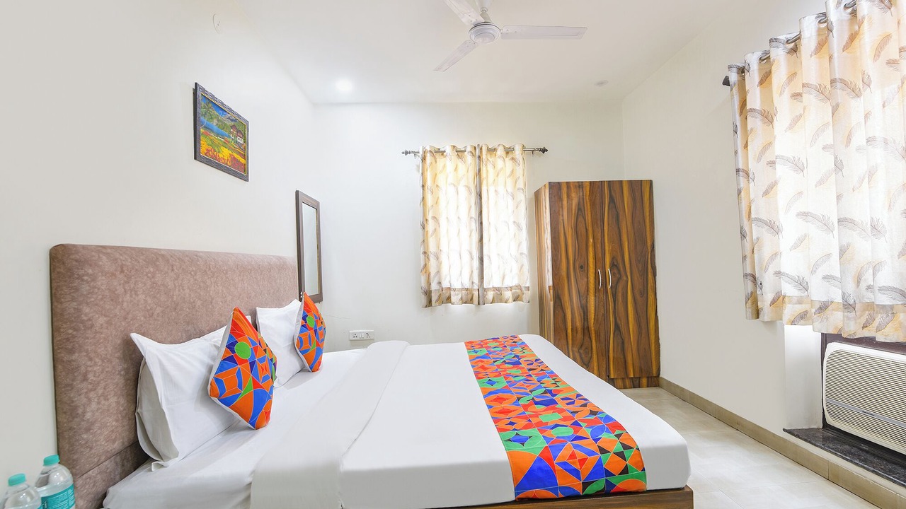 Photo of Bedroom in Karol Bagh