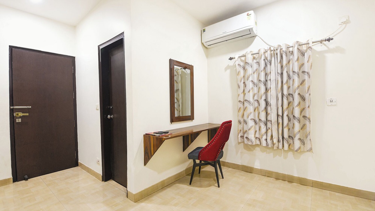 Photo of Bedroom in Karol Bagh