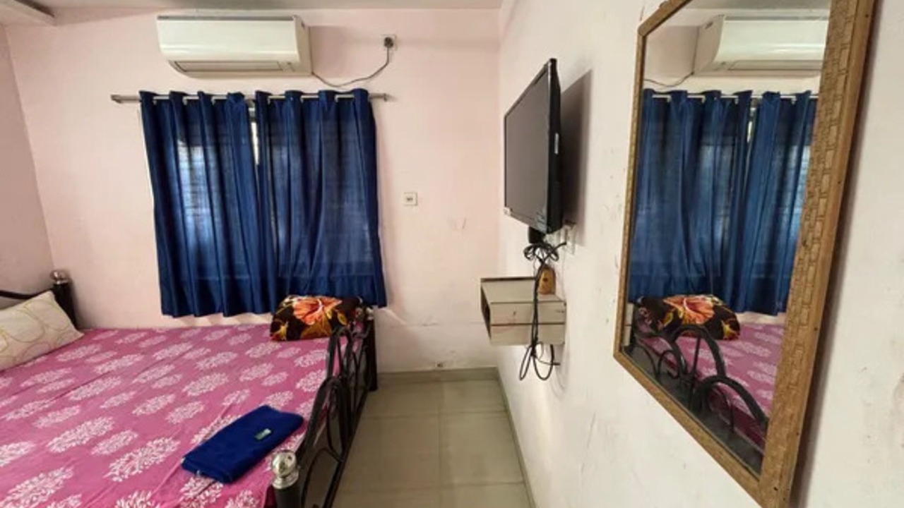 Photo of Bedroom in Mukundapur