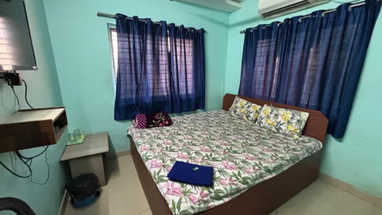 Photo of Bedroom in Mukundapur