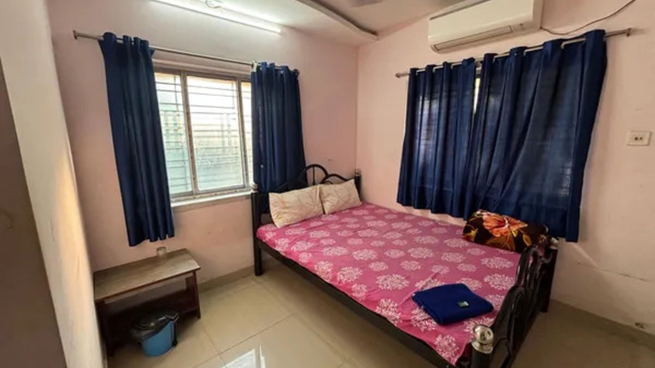 Photo of Bedroom in Mukundapur