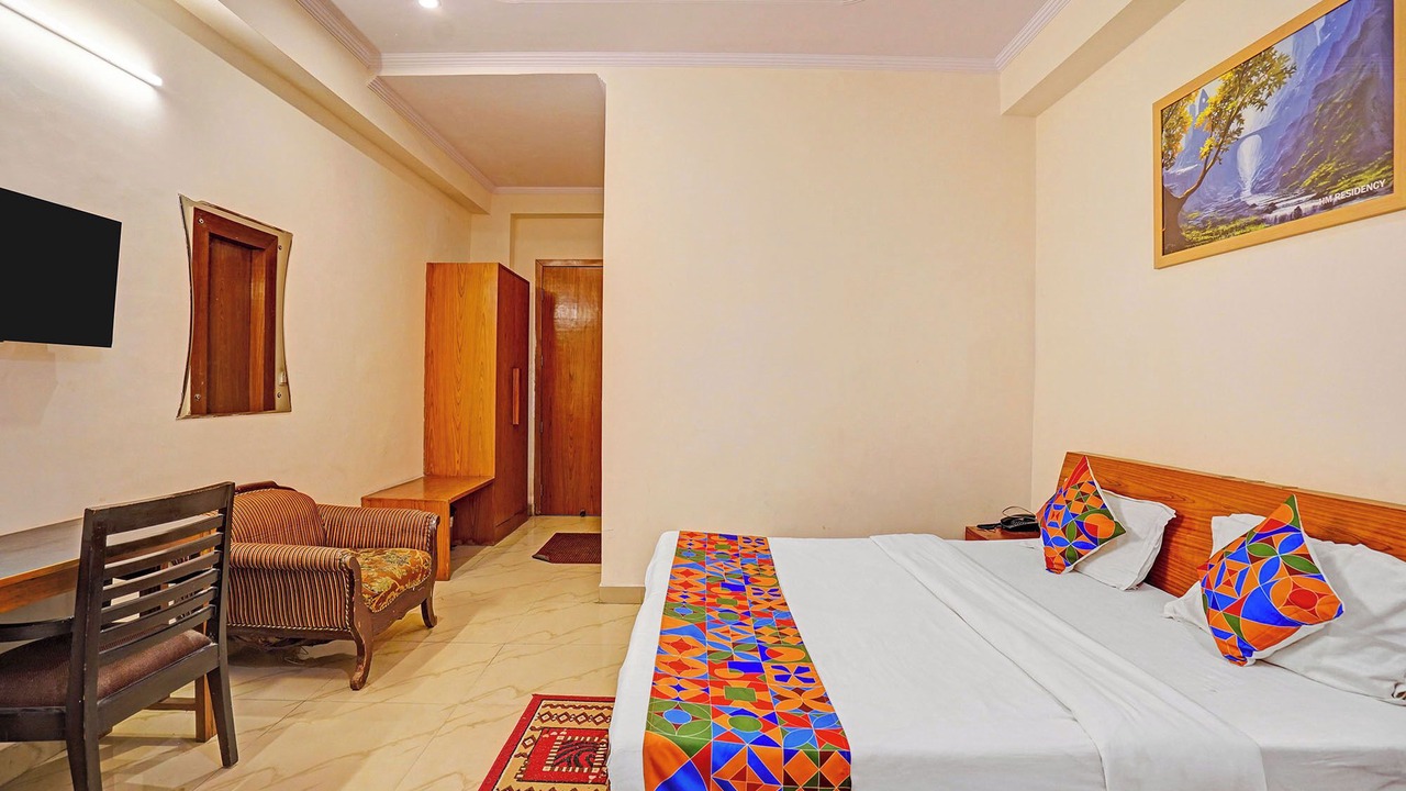 Photo of Bedroom in Sector 70