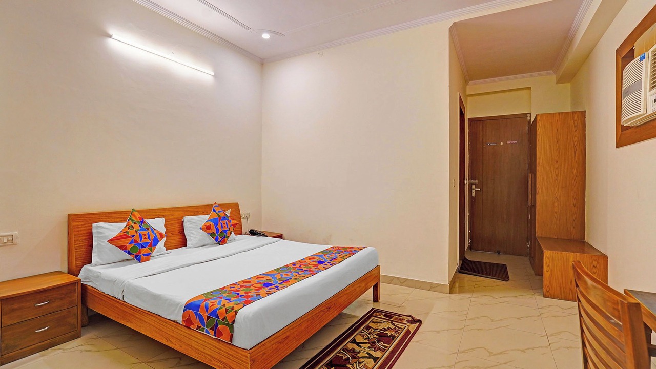 Photo of Bedroom in Sector 70