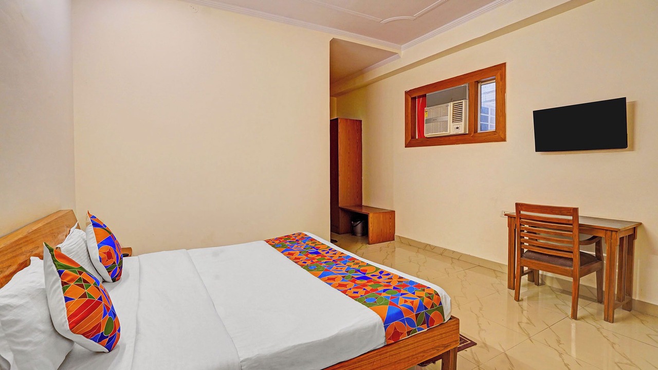 Photo of Bedroom in Sector 70