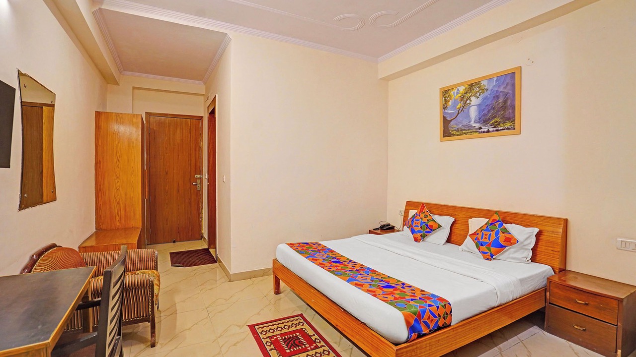 Photo of Bedroom in Sector 70