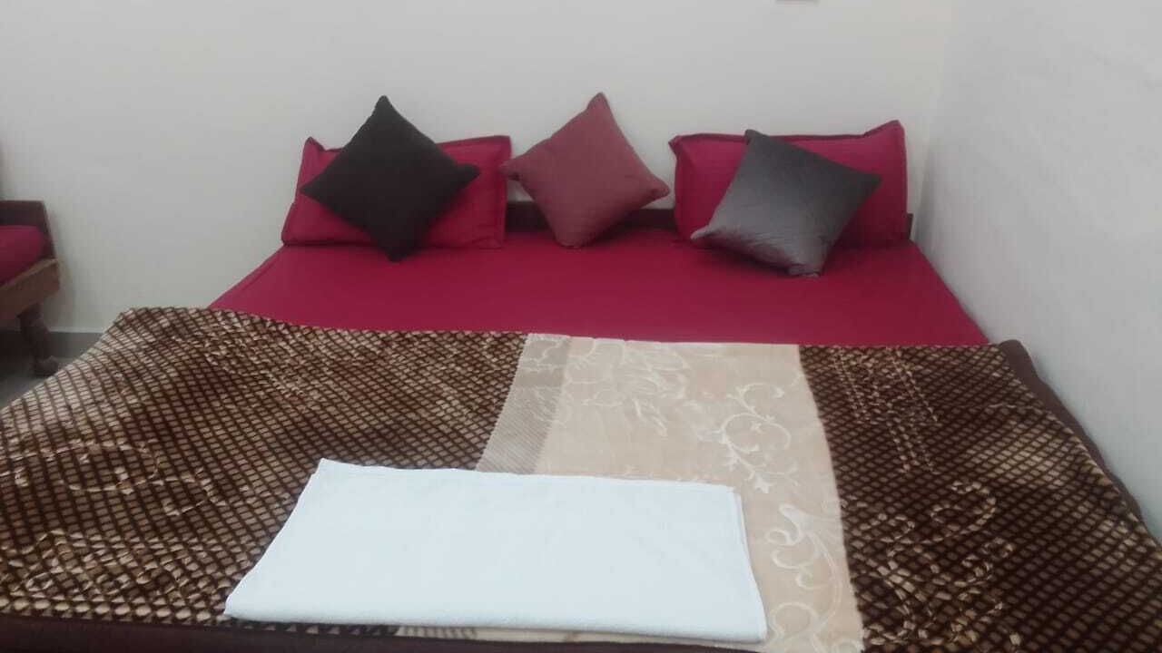Photo of Bedroom in Pipalkoti