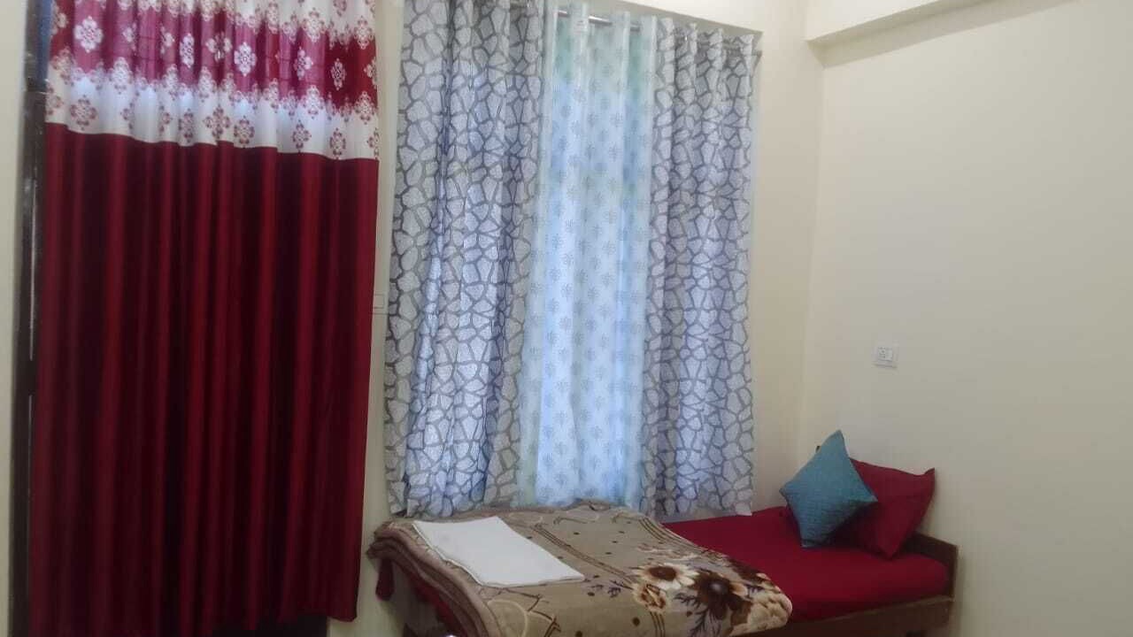 Photo of Bedroom in Pipalkoti