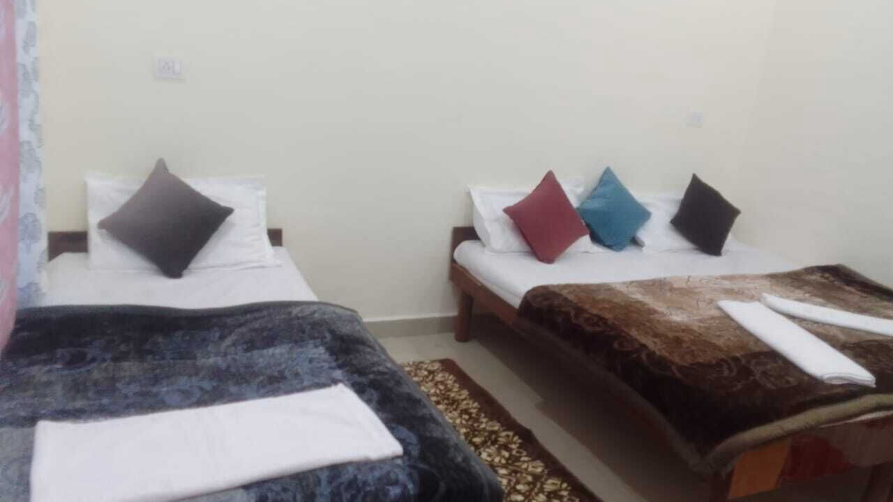Photo of Bedroom in Pipalkoti