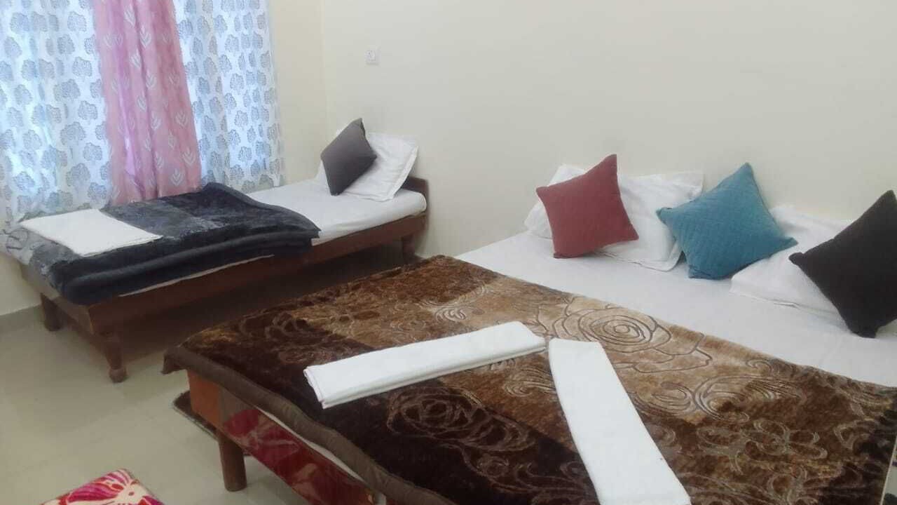 Photo of Bedroom in Pipalkoti