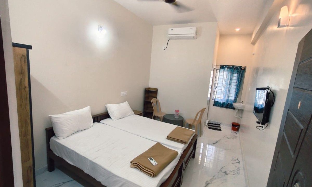 Photo of Bedroom in Tiruchendur