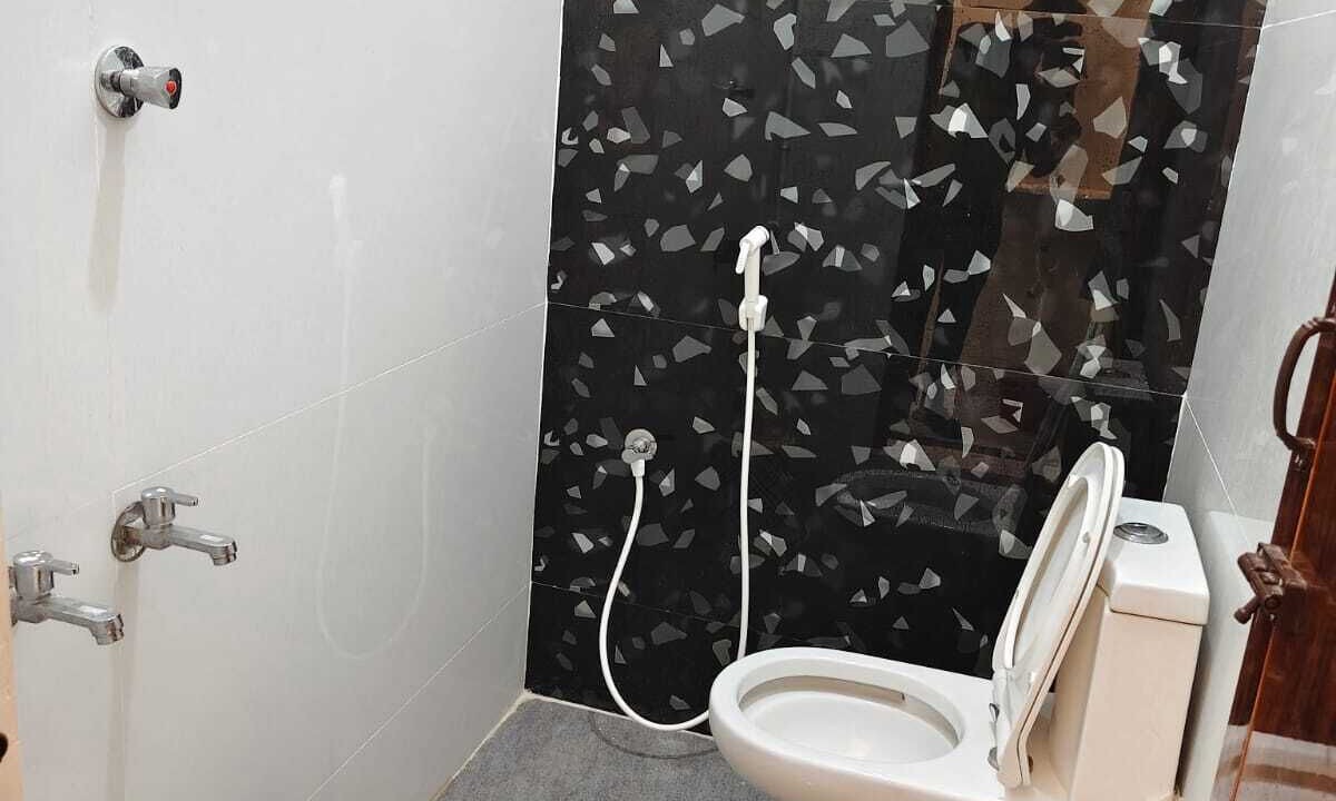 Photo of Bathroom in Tiruchendur