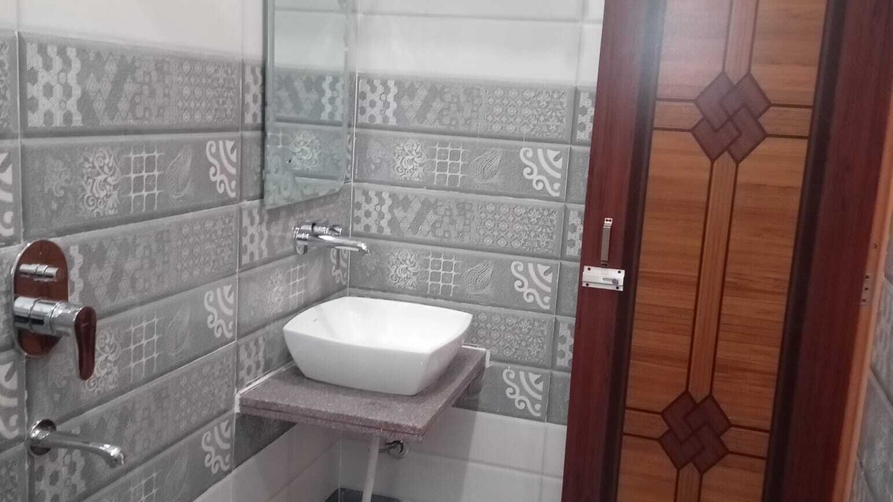 Photo of Bathroom in Mahmoorganj