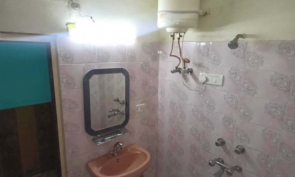 Photo of Bathroom in Tehri