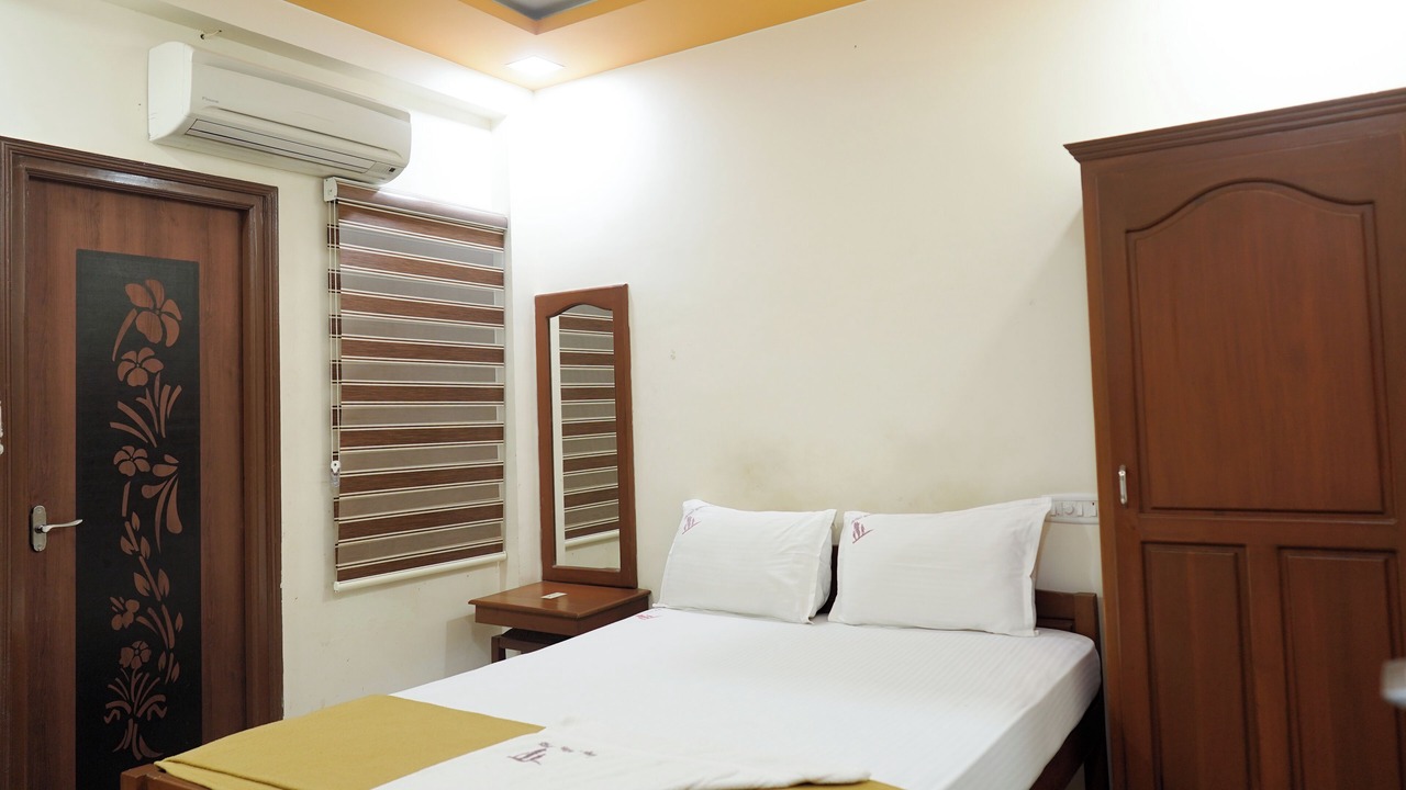 Photo of Bedroom in Dharapuram