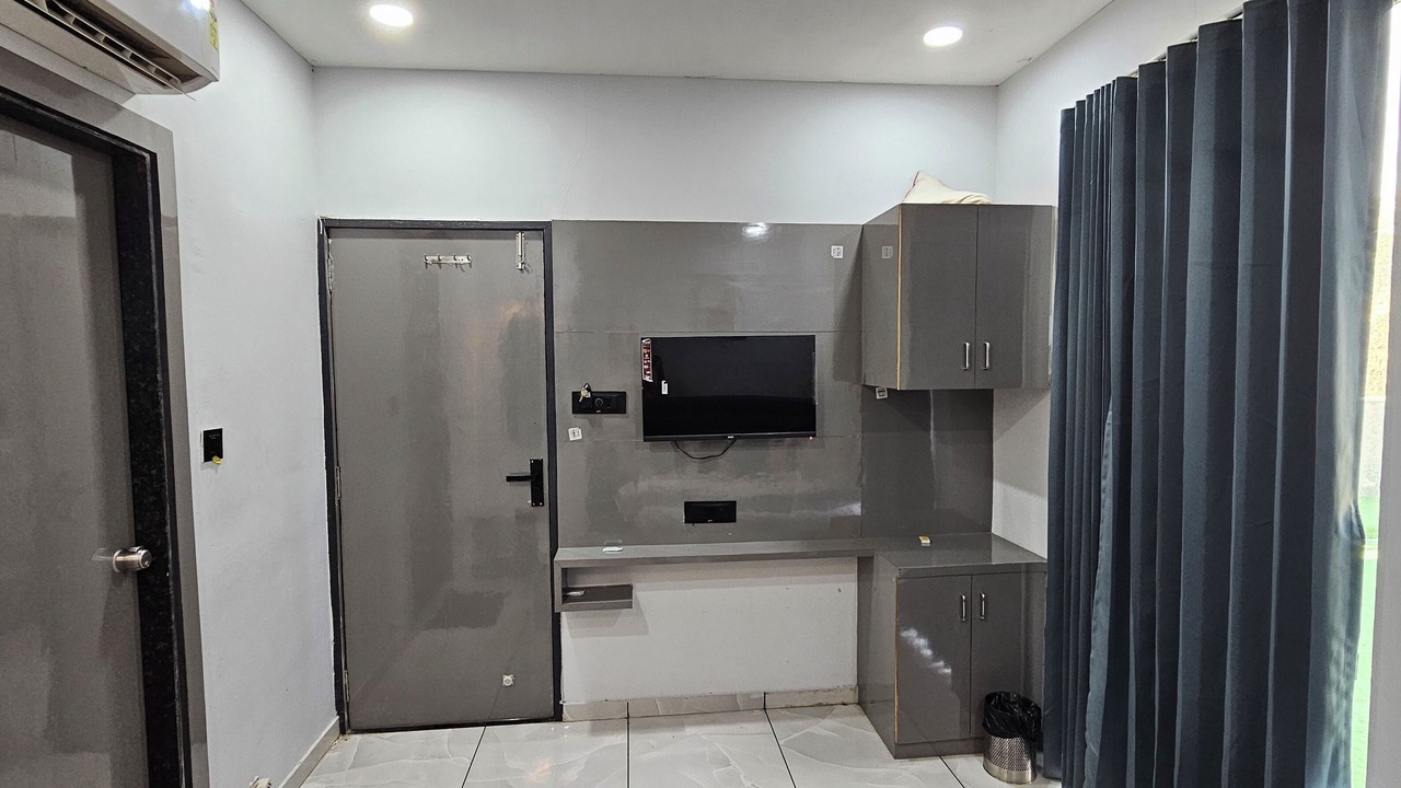 Photo of Bedroom in Gandhinagar