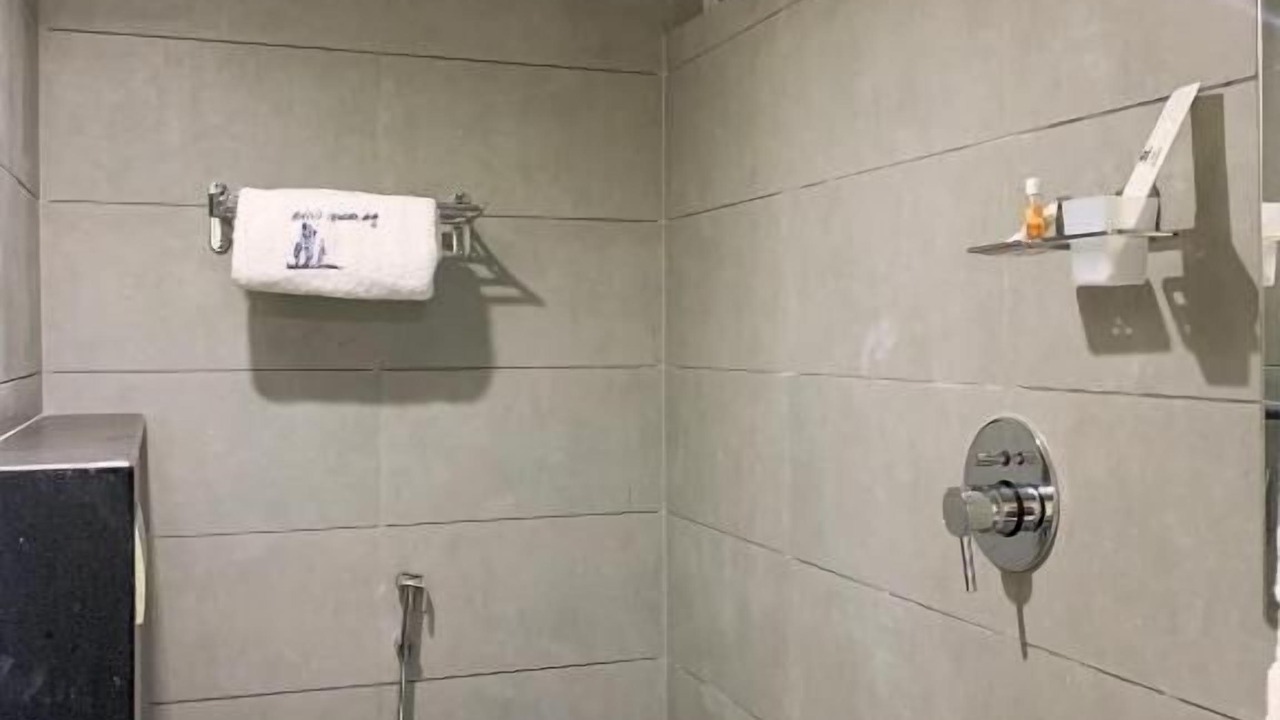 Photo of Bathroom in Dharapuram