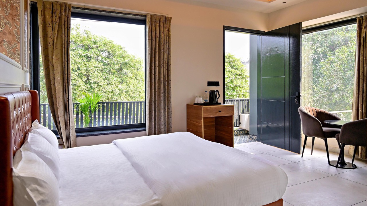 Photo of Bedroom in Ranjit Avenue