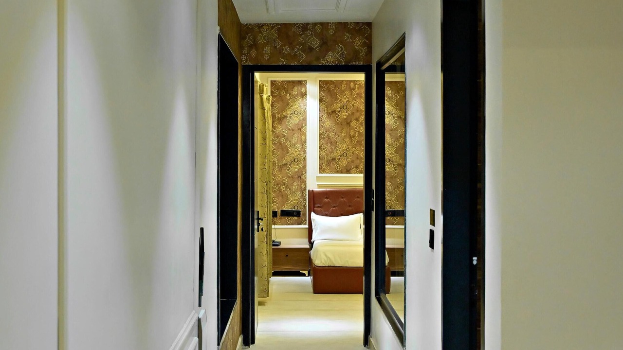 Photo of Bedroom in Ranjit Avenue