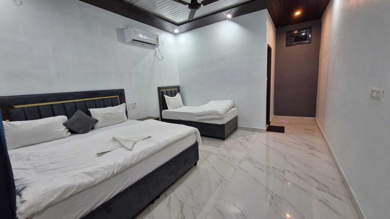 Photo of Bedroom in Taliyal Gaon