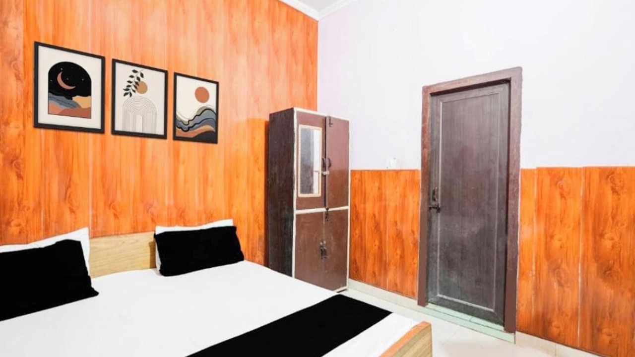 Photo of Bedroom in Haldwani
