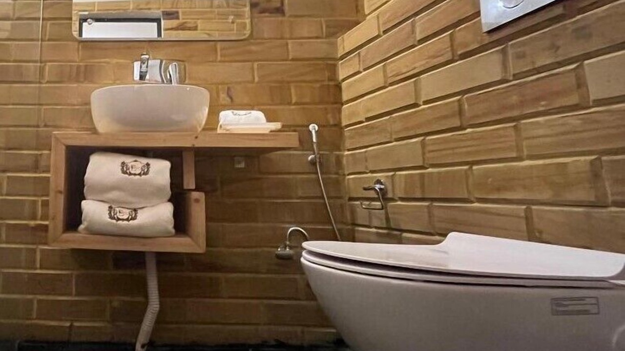 Photo of Bathroom in Kolakham
