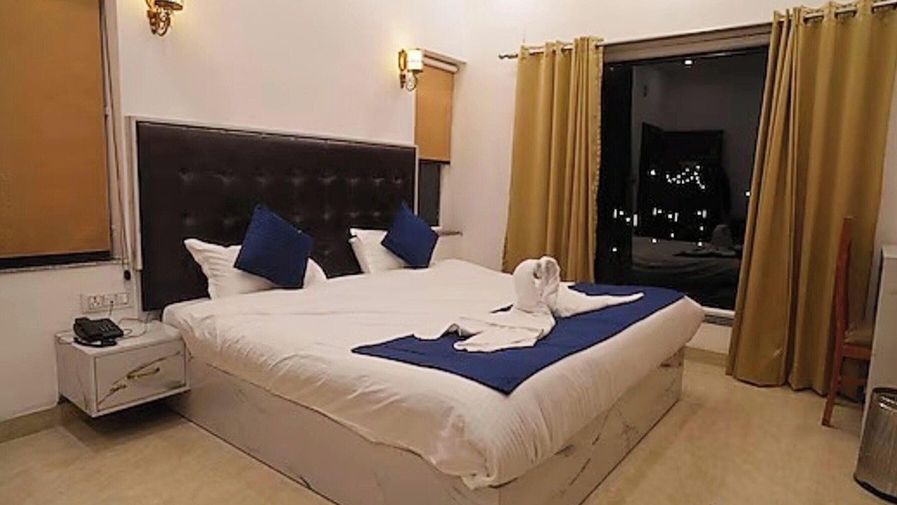 Photo of Bedroom in Lansdowne