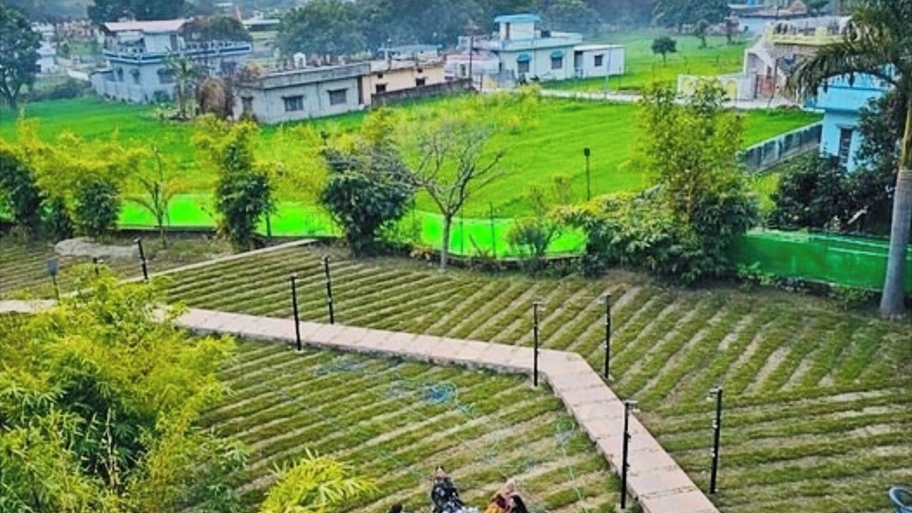 Photo of Others in Lansdowne