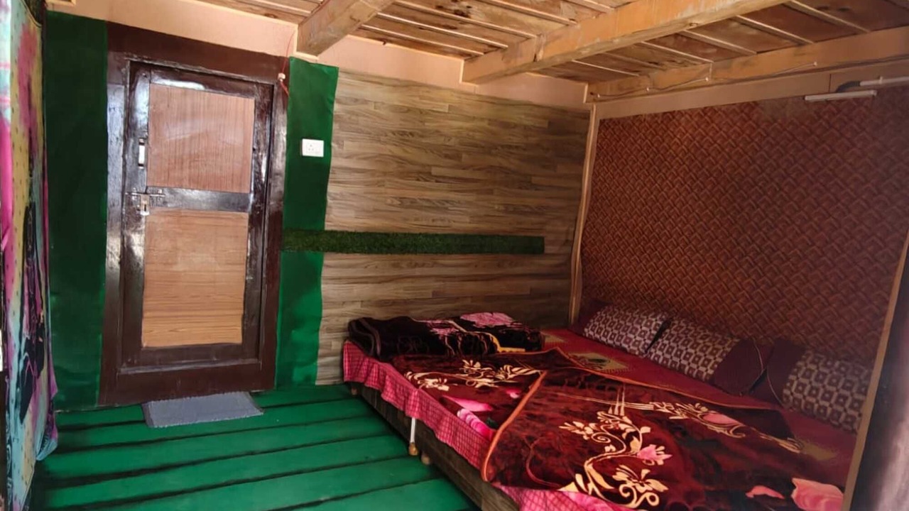 Photo of Bedroom in Kullu