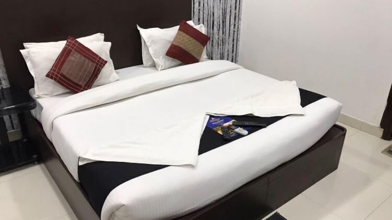 Photo of Bedroom in Karol Bagh