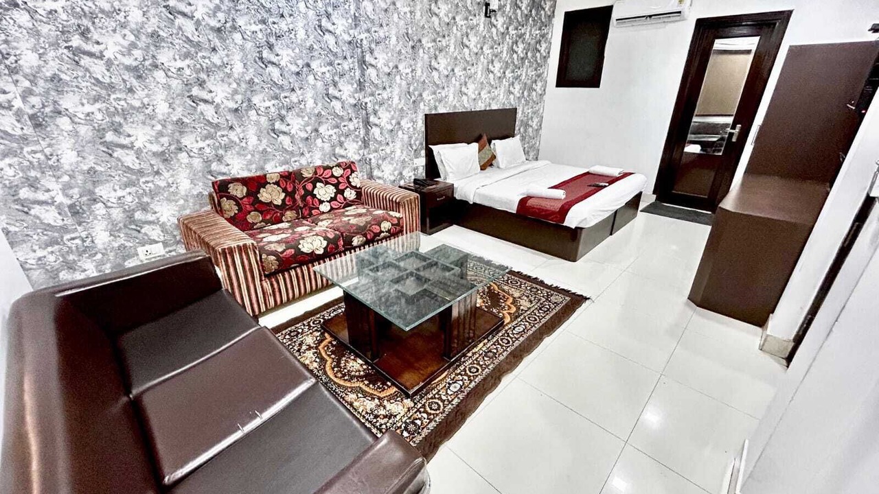 Photo of Bedroom in Karol Bagh